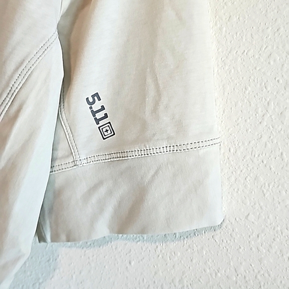 [*3 Items For $20 In Bundle*] 5.11 Tactical 3/4 sleeve shirt. Women’s Large - Picture 7 of 7